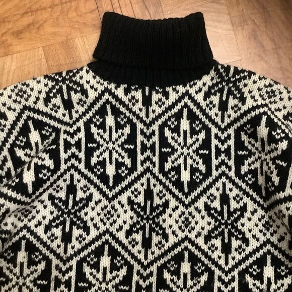 Vintage black and white snowflake tunic turtleneck sweater L - Picture 2 of 3